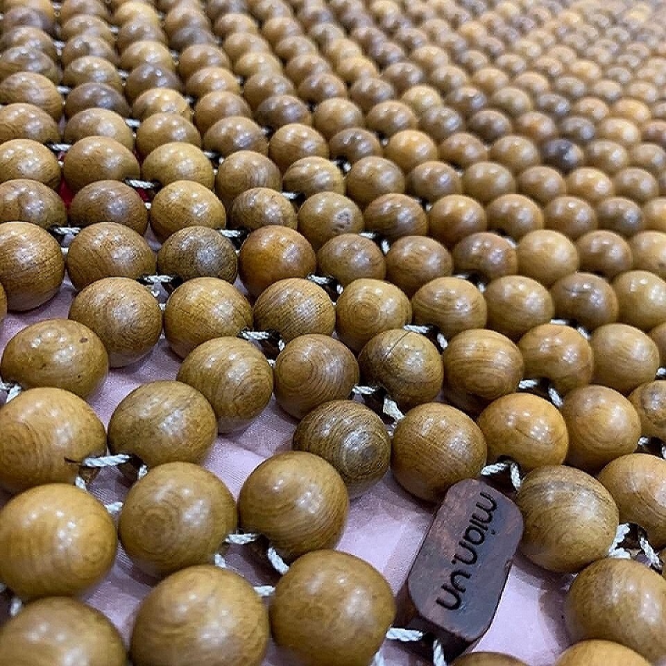 Lót Ghế Xe Ô Tô Hạt Gỗ Bách Xanh Cao Cấp