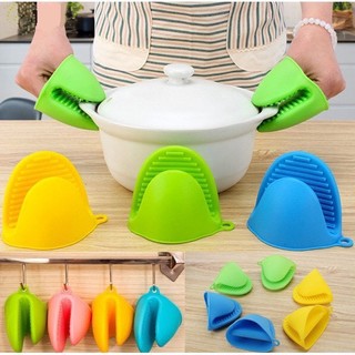 Dụng cụ bắc nồi bằng silicone tiện lợi chịu nhiệt tốt