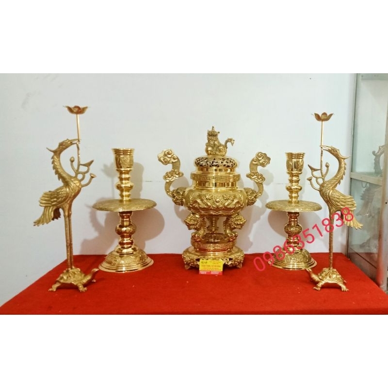 Đôi chân nến đồng cao cấp màu vàng bóng các cỡ - đồ thờ đồng