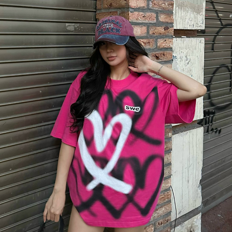 SWE - Áo phông HEARTS TEE Hồng 2023 cotton thoáng mát thời trang chính hãng