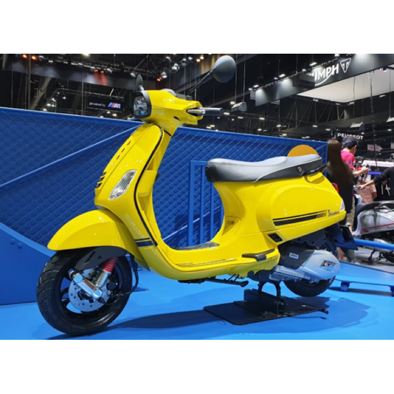 Bộ tem trang trí Vespa màu đen cao cấp