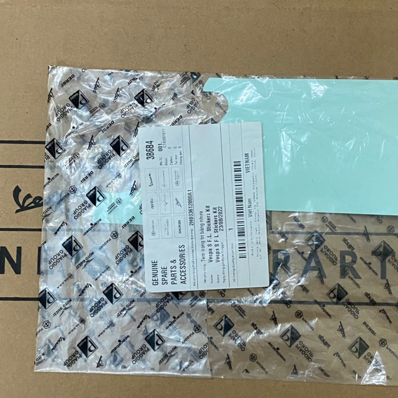 Bộ tem trang trí Vespa màu đen cao cấp