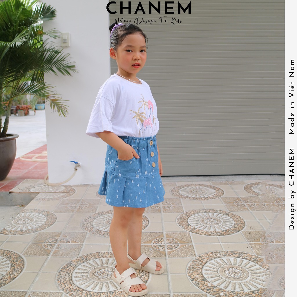 Chân váy cho bé gái CHANEM LITA phối cúc gỗ dừa cá tính  cạp bèo chun, vải bò cao cấp mềm mại
