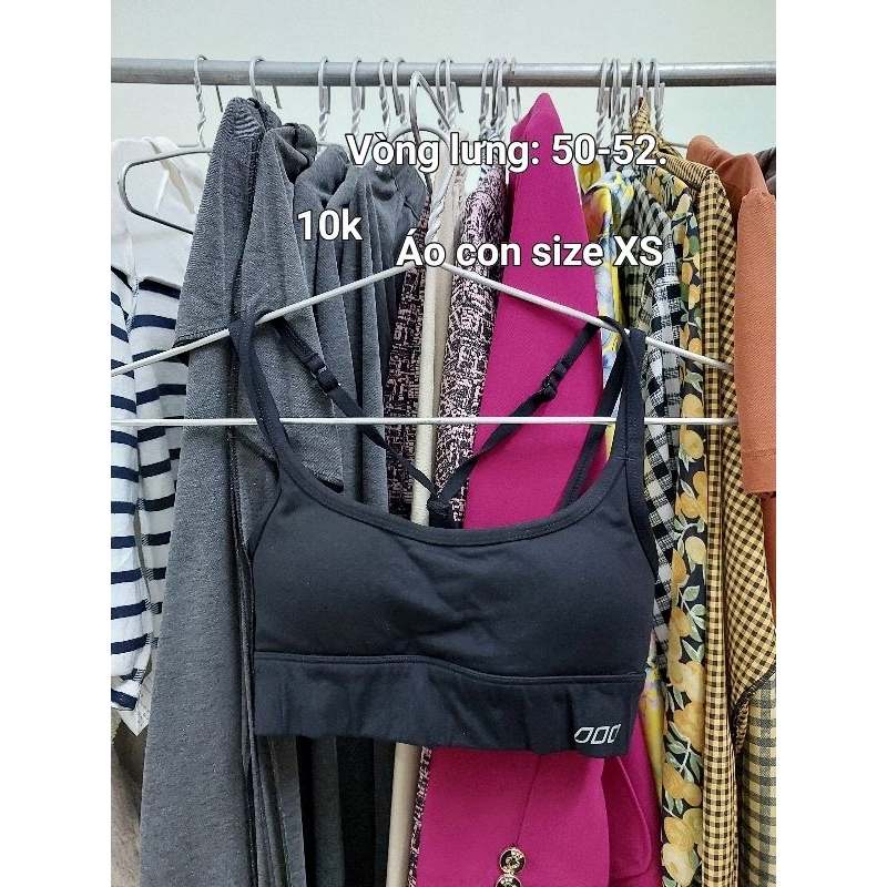 Áo lót size XS và size S.