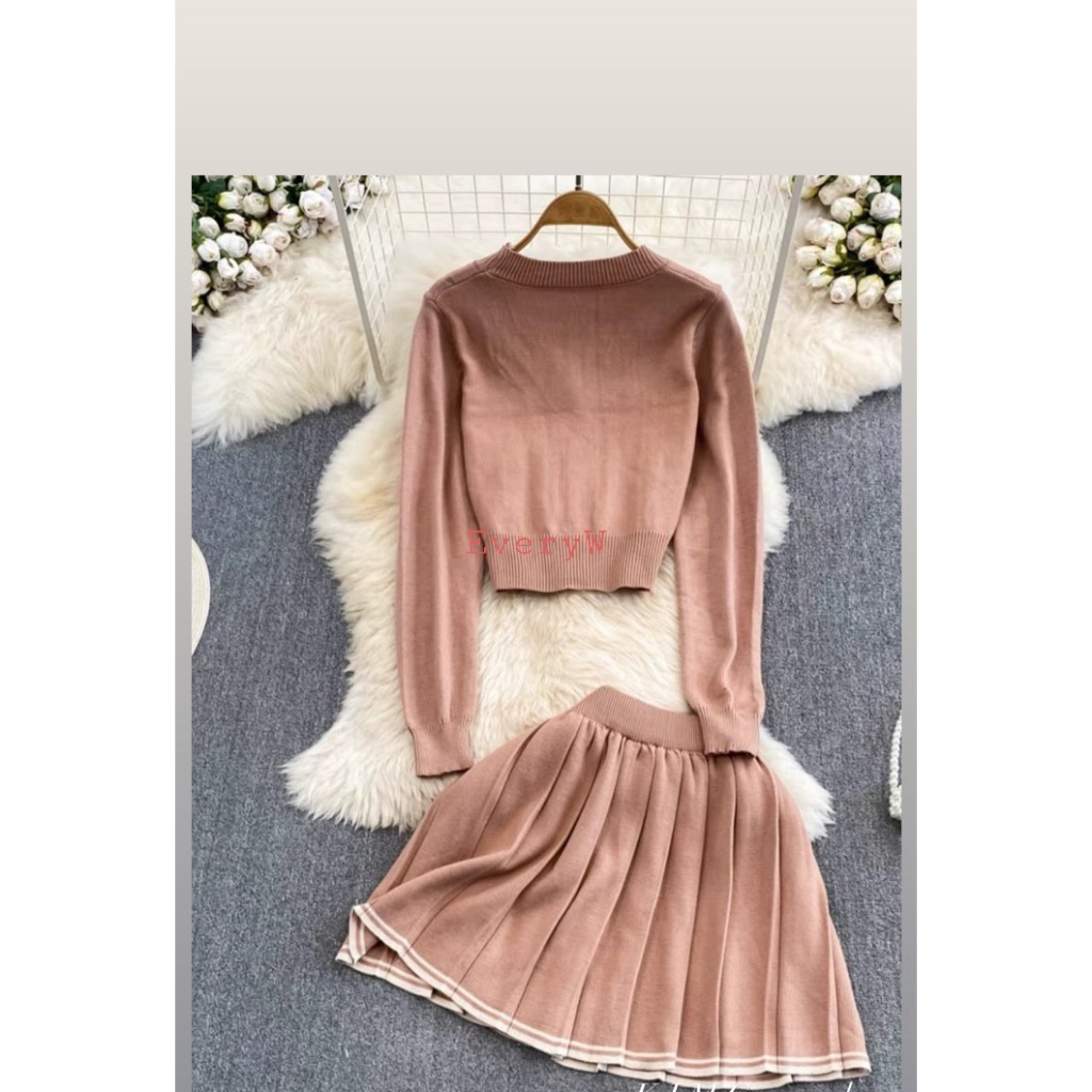 Set áo len thừng cardigan dài tay + chân váy chữ A xếp ly