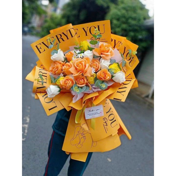 Tập 20 tờ giấy gói hoa chữ I LOVE YOU loại đẹp