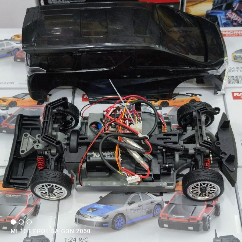 Xe điều khiển RC Drift tốc độ cao MN68 Alpha 1/16 có gyro, điều tốc, servo 3 dây chuẩn RC, xe điều khiển Drift giá rẻ