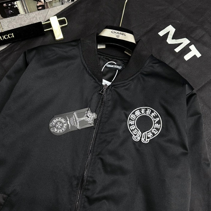 Áo Khoác Gió Bomber Bản Chom Me LoGo Thêu Da Tỉ Mỉ_Áo Khoác Bomber Nam Nữ Hai Lớp Fom Tàu