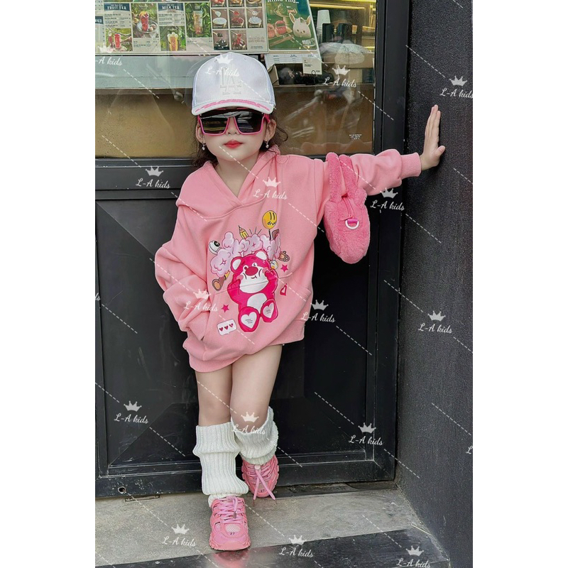 10-20kg áo hoodie gấu dâu dáng dài cho bé gái, áo nỉ có mũ cho bé gái