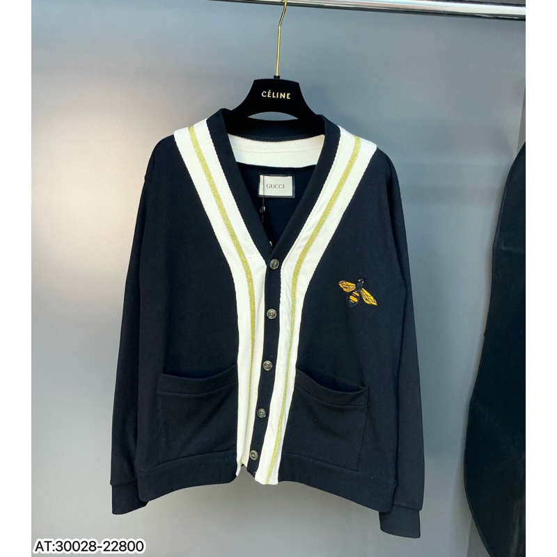 Áo khoác cardigan gc thêu ong đơn giản,áo cardigan thêu ong gc vải len mỏng mặc khoác nhẹ mùa đông