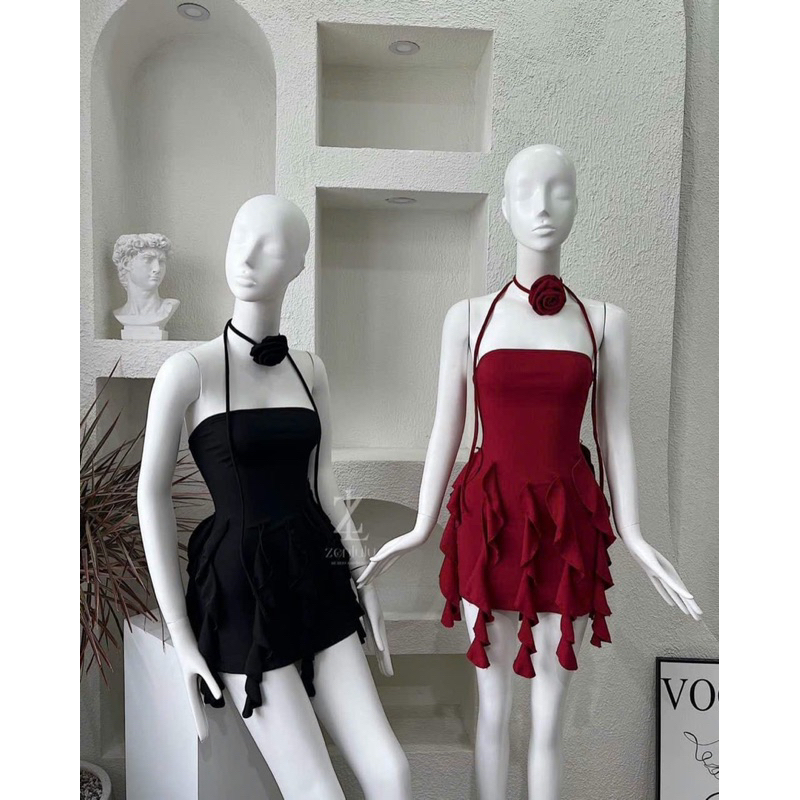 ĐẦM CÚP NGỰC ÔM BODY TUA RUA DÁNG NGẮN KÈM HOA