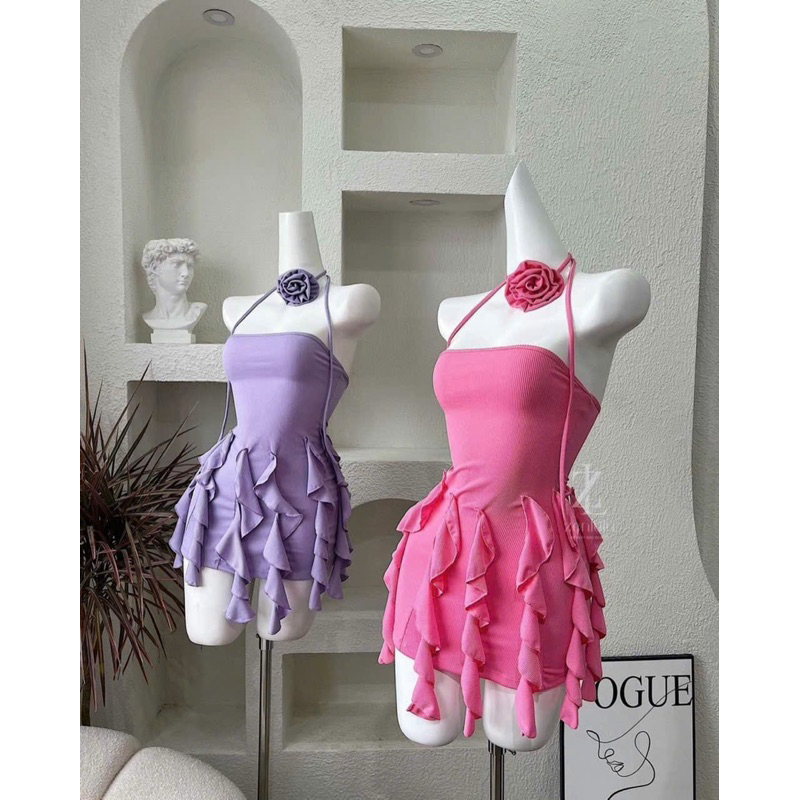 ĐẦM CÚP NGỰC ÔM BODY TUA RUA DÁNG NGẮN KÈM HOA