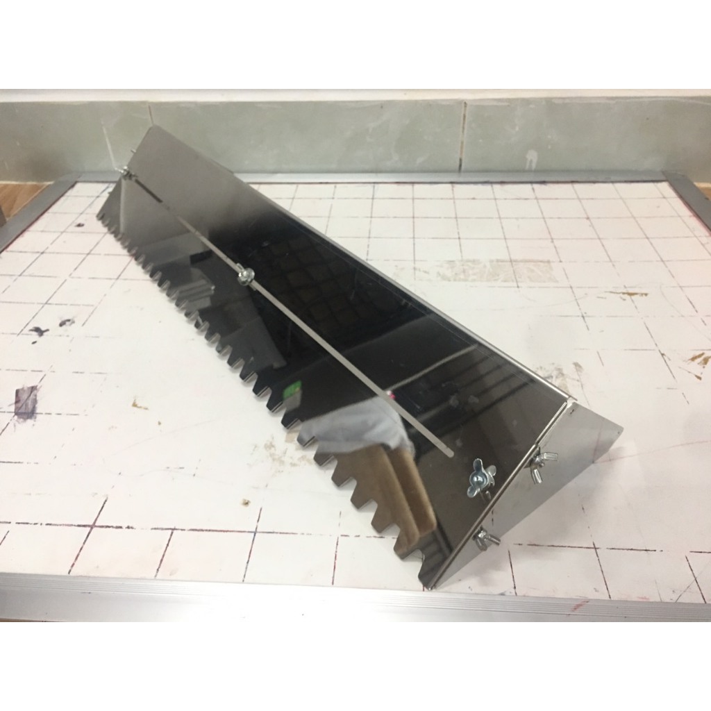 Máng kéo răng cưa ốp lát