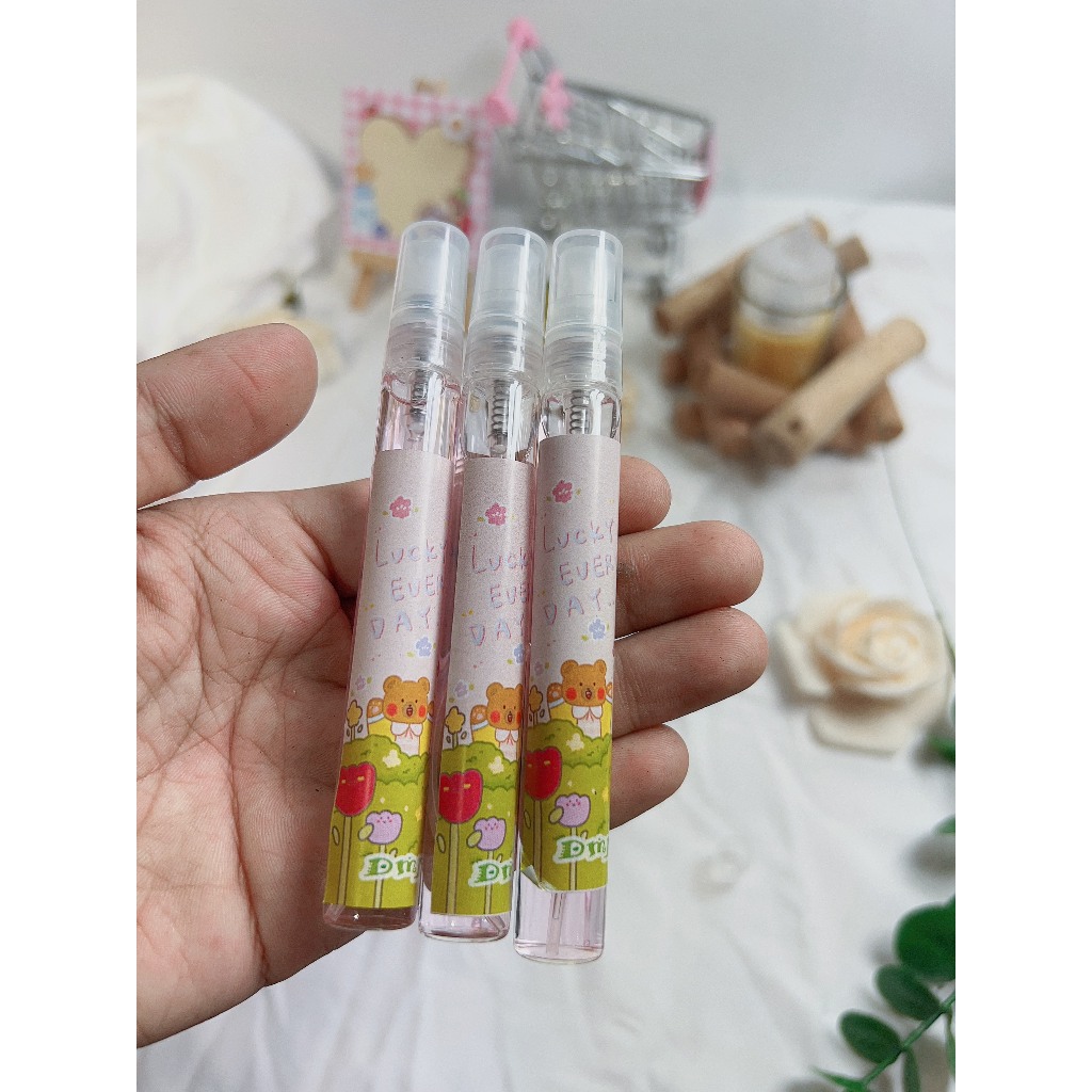 Nước hoa gấu dâu chai chiết 10ml, mùi thơm cực kỳ dễ thương. lưu mùi lâu .Body Mist Gấu Dâu Lotso