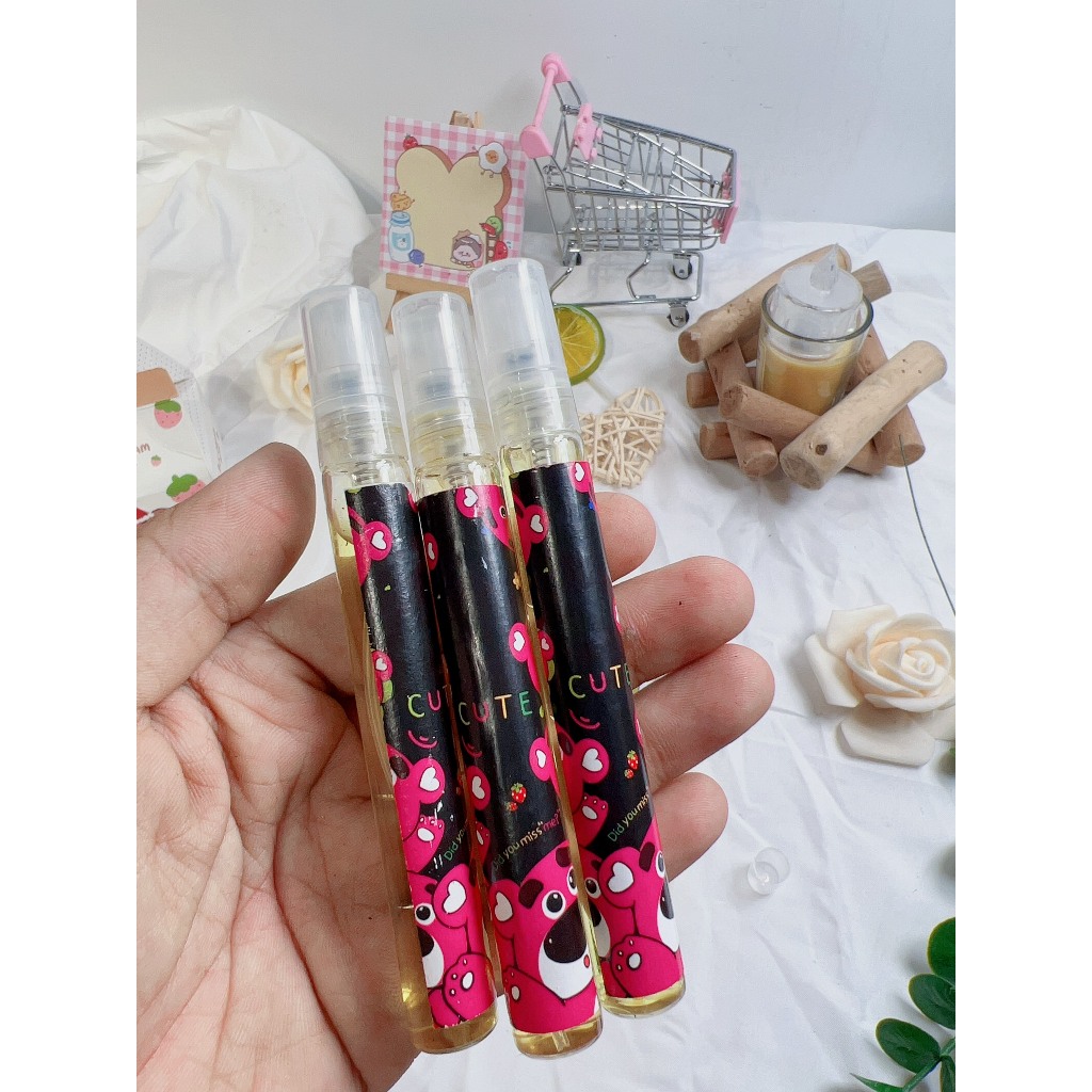 Nước hoa gấu dâu chai chiết 10ml, mùi thơm cực kỳ dễ thương. lưu mùi lâu .Body Mist Gấu Dâu Lotso
