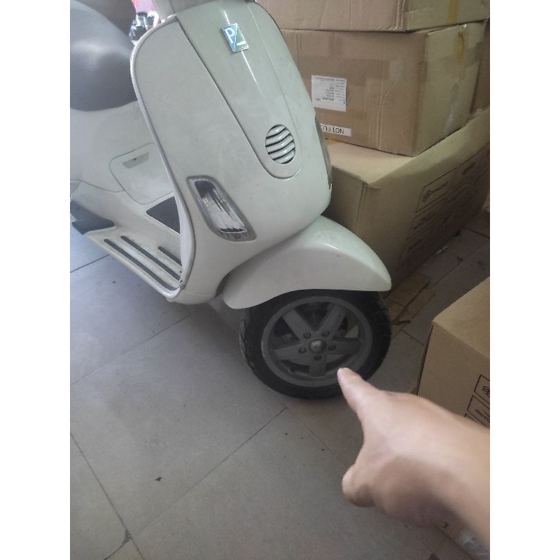 vành (bánh mâm)trước và sau vespa LX S chính hãng nguyên hộp
