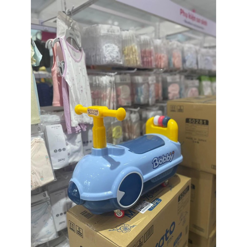 Xe chòi chân tàu vũ trụ bobby
