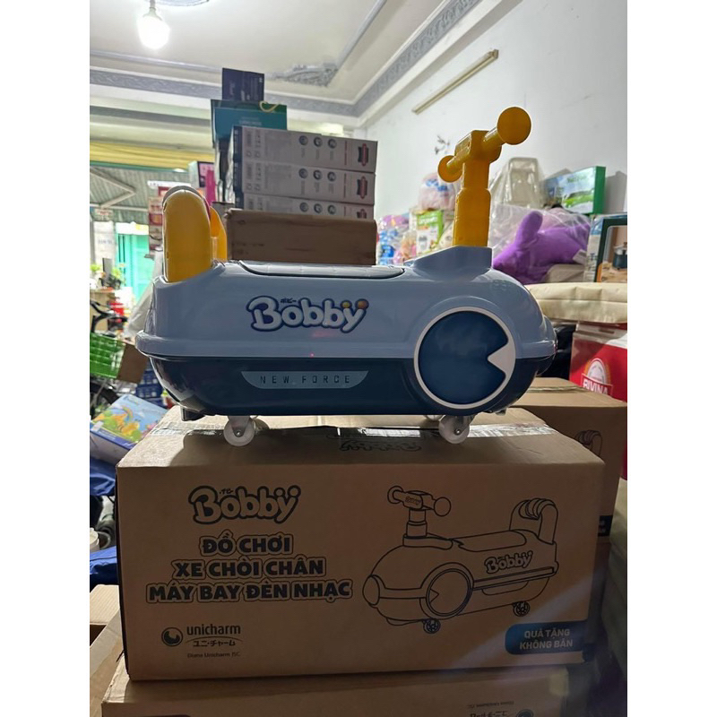 Xe chòi chân tàu vũ trụ bobby