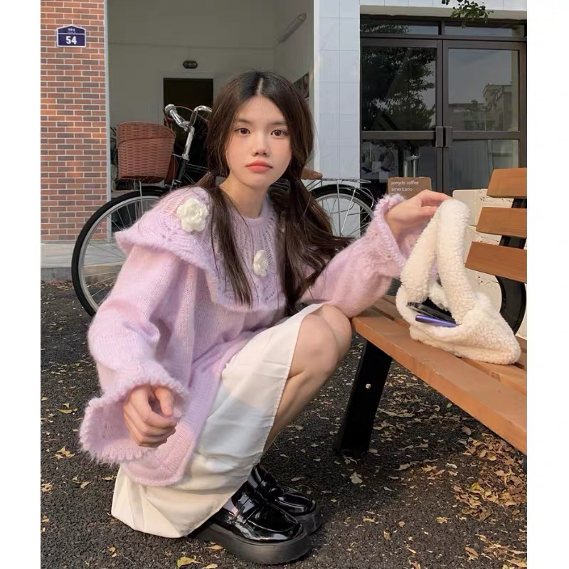 Áo Len Tím Tay Loe Đính Bông Hoa Siêu Xinh