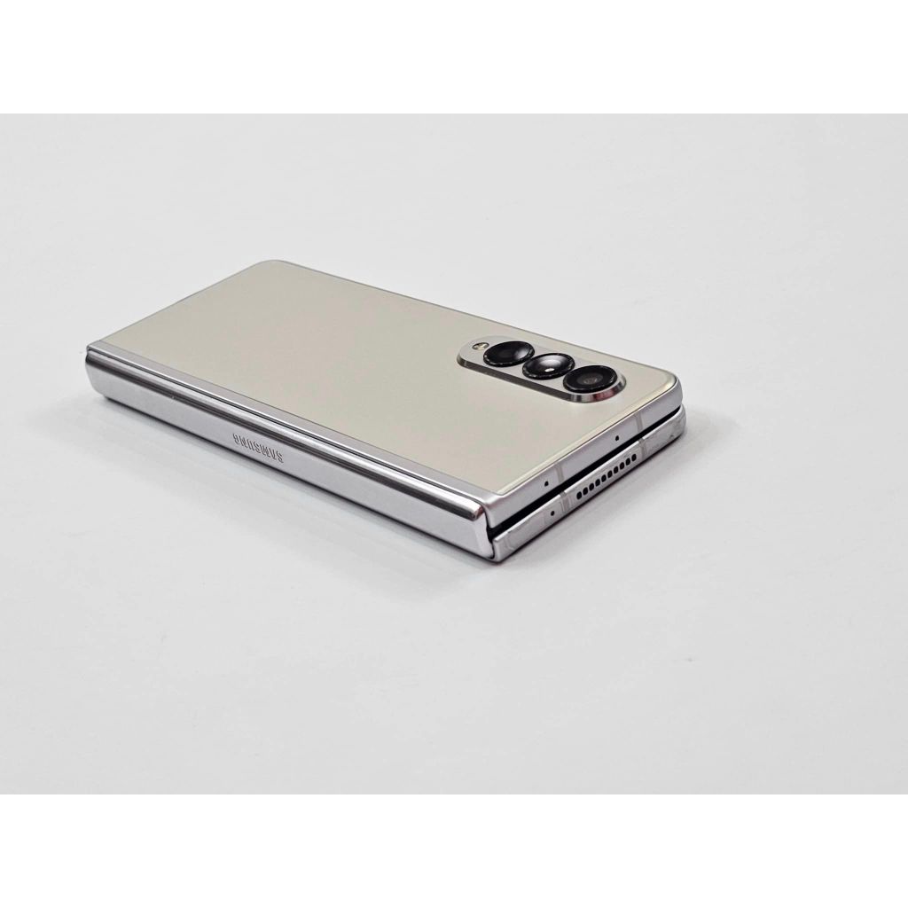 Điện thoại Samsung Galaxy Z Fold3 5G  Công Ty mới Nguyên seal fullbox