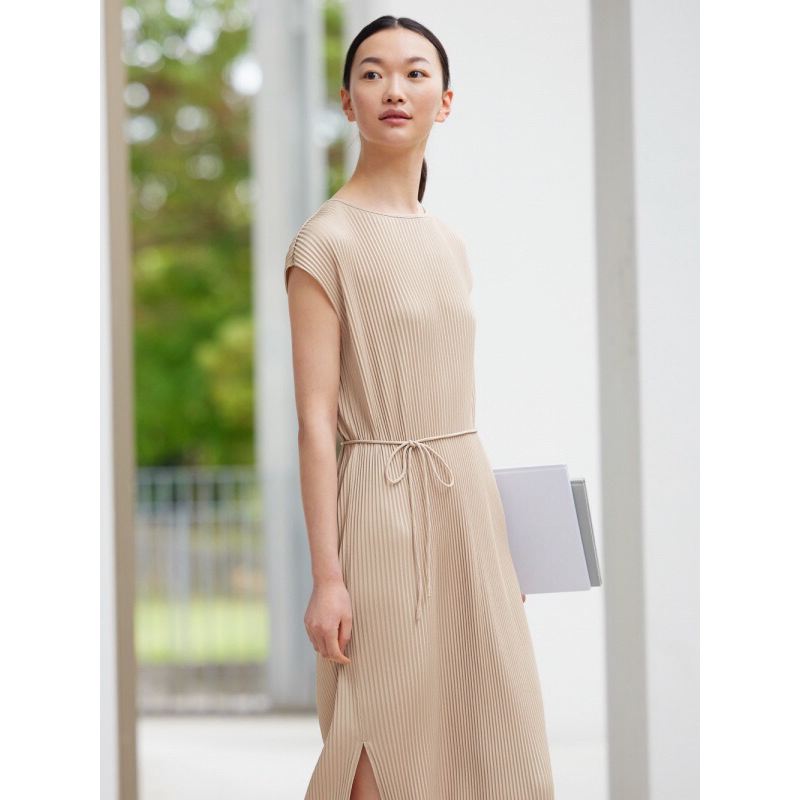 Váy uni..qlo mua tại Nhật màu xanh ngọc size M