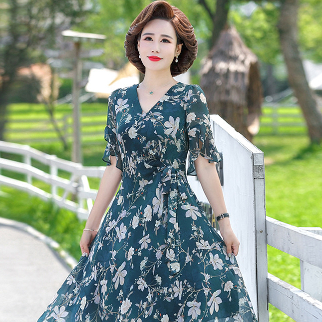 Đầm trung niên , Váy trung niên sang trọng cho mẹ U40,U50, che khuyết điểm, dáng xòe hoa xanh