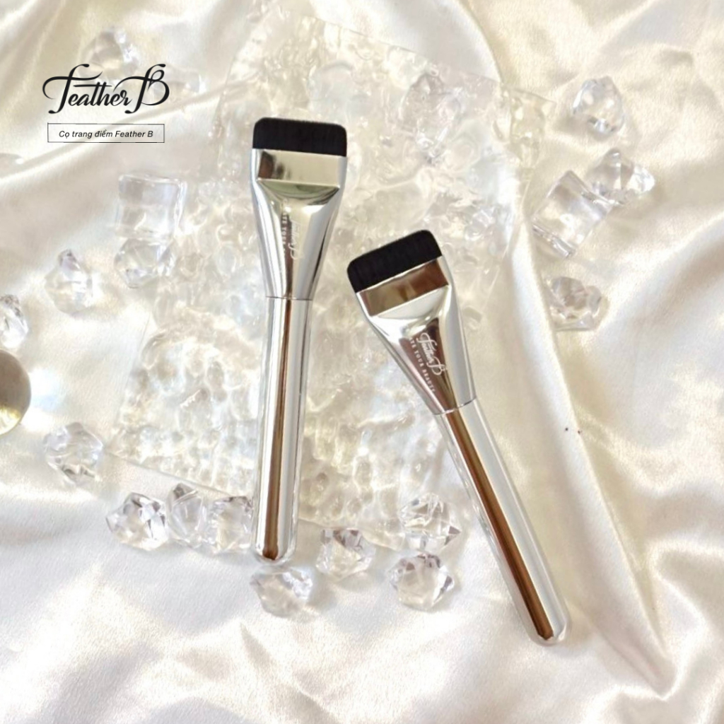 Feather B Cọ Dẹt Ngắn Dàn Nền Ánh Bạc - Cọ dàn nền - Cọ đánh nền - Cọ tán kem nền - Nền siêu mỏng - Nền lâu trôi
