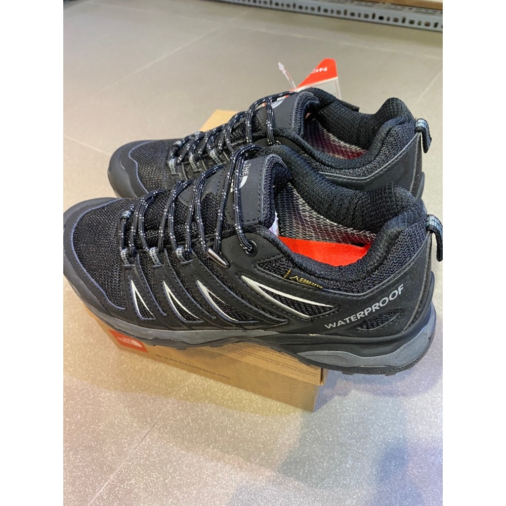 Giày bảo hộ lao động thể thao màu đen,Giày leo núi, chống trơn trượt, đi trekking, đi phượt