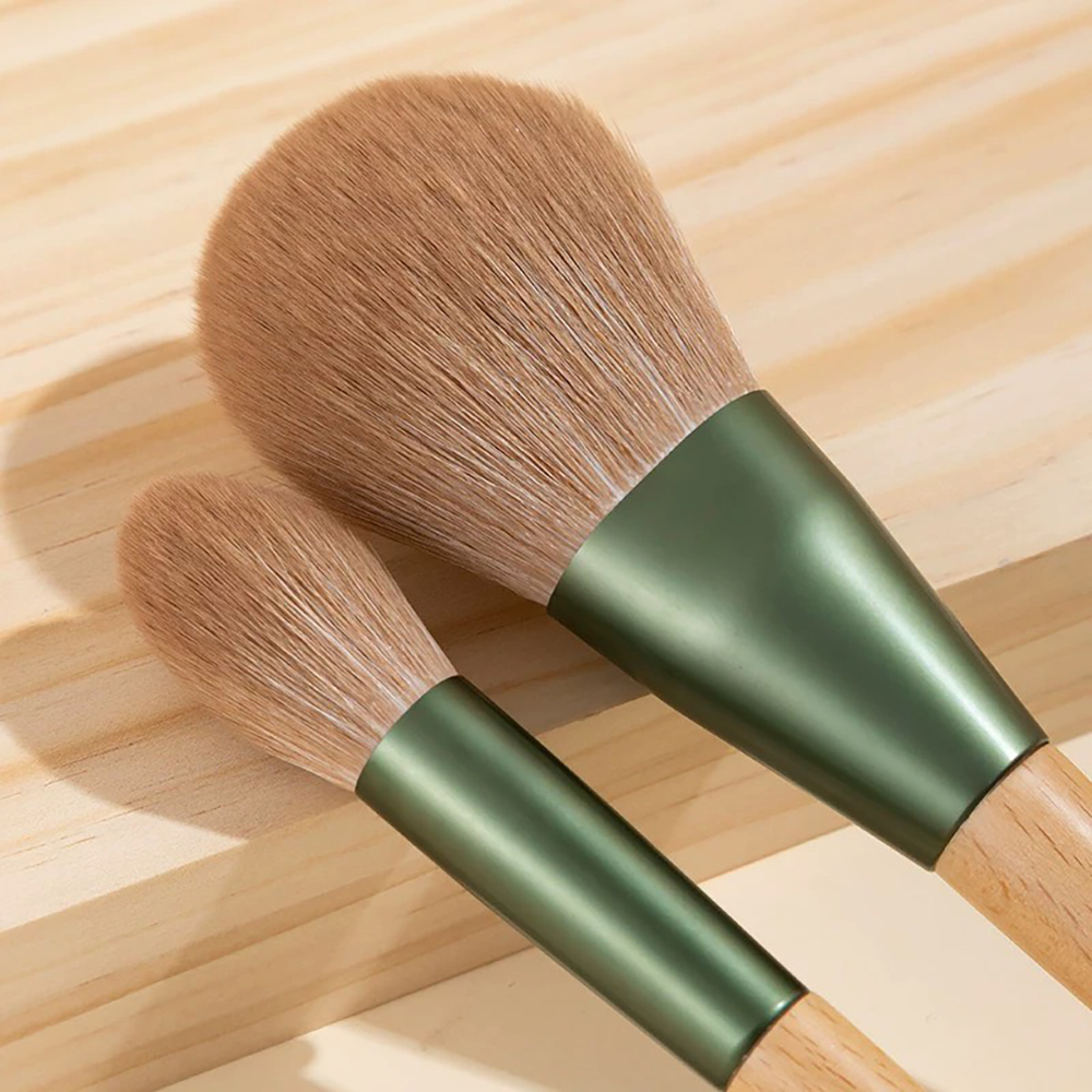 Bộ Cọ Trang Điểm Cá Nhân KIYE 10 Cây Thân Gỗ Chắc Chắn Lông Mền Kèm Túi Đựng Sang Trọng