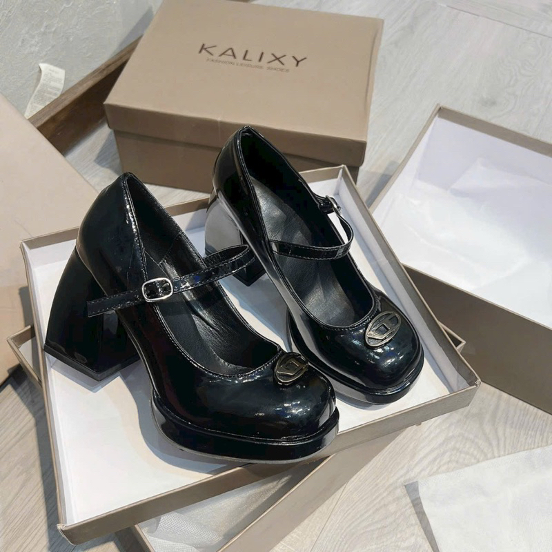 Giày gót đúp khoá D