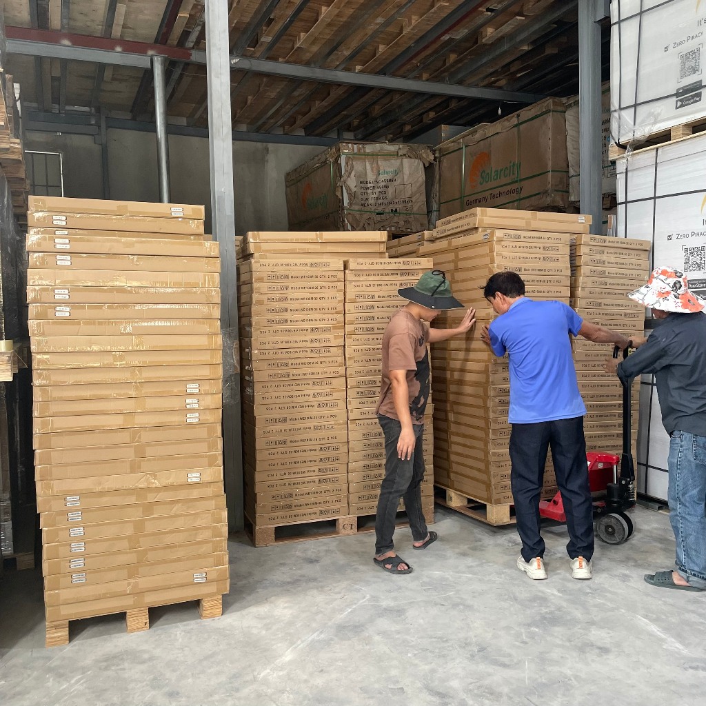 Pin năng lượng mặt trời mono 100w/18v WorldEnergy - tặng 1 cặp jack mc4 đơn