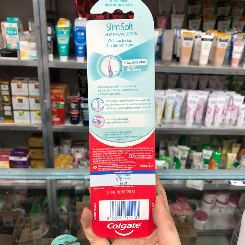 Bộ 2 cây bàn chải Colgate SlimSoft Advanced