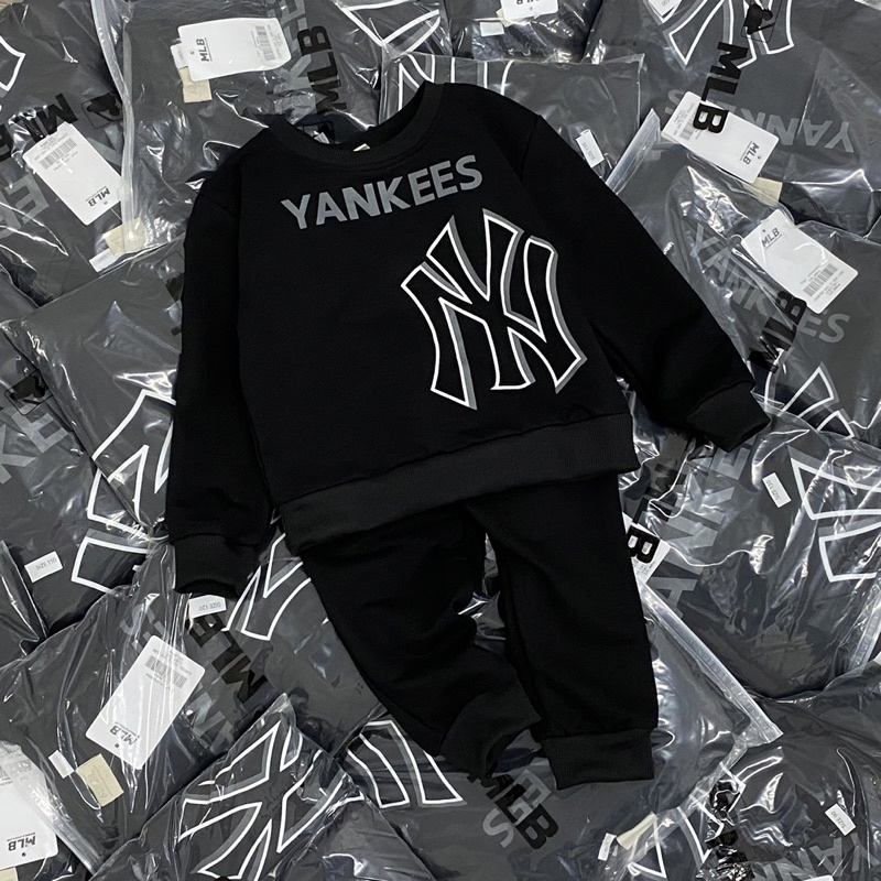 Bộ nỉ da cá NY Mlb cho bé trai màu đen size từ 12-35 cân