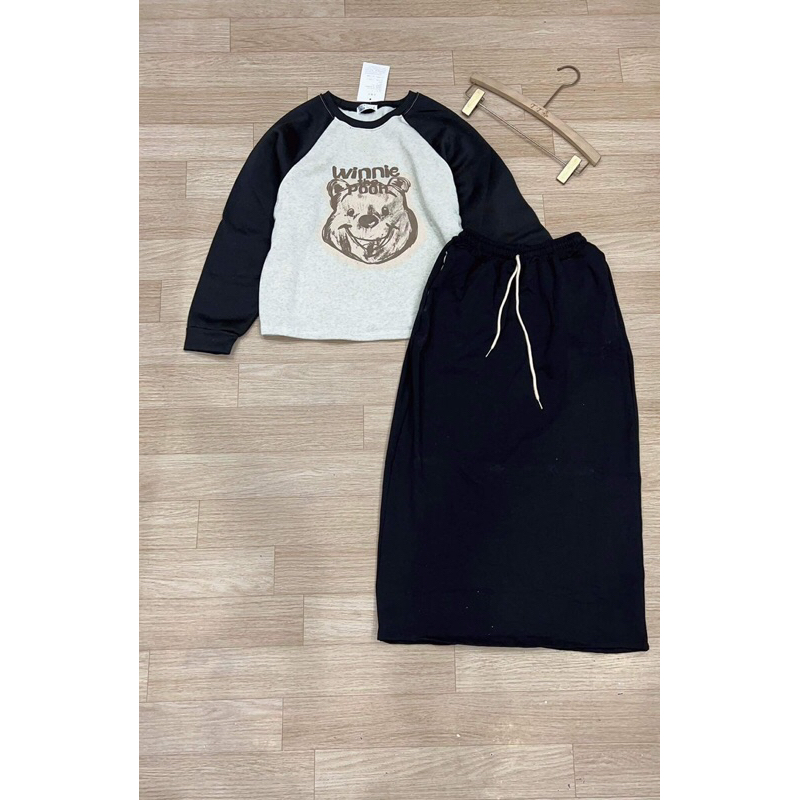 Set áo ghi tay  đen gấu chân váy