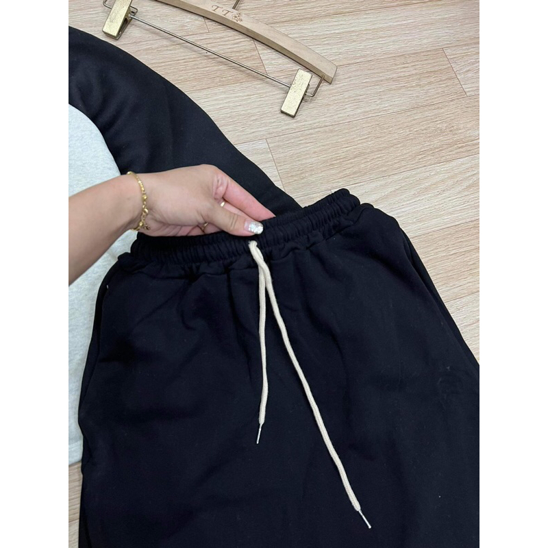 Set áo ghi tay  đen gấu chân váy