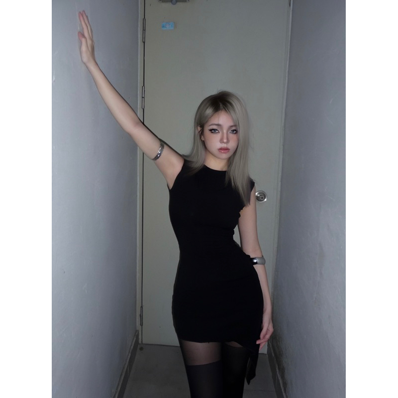 ĐẦM BODY CÓ MŨ SÁT NÁCH XÉO TÀ