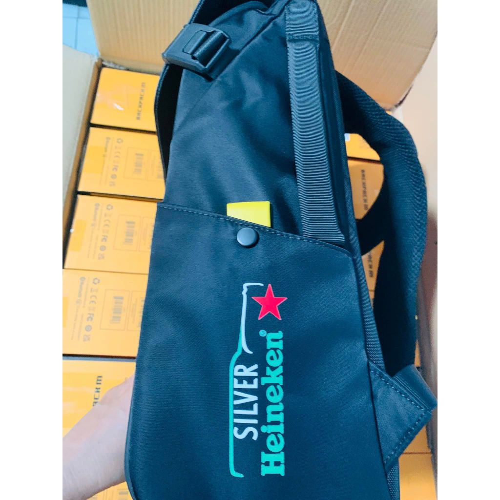 Balo DIVOOM Pixoo Backpack-M, có hiển thị màn hình LED, ngăn chứa Laptop 15inch