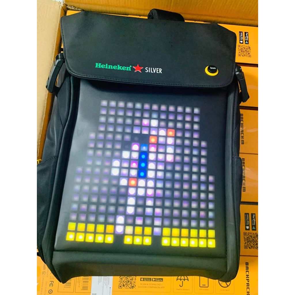 Balo DIVOOM Pixoo Backpack-M, có hiển thị màn hình LED, ngăn chứa Laptop 15inch
