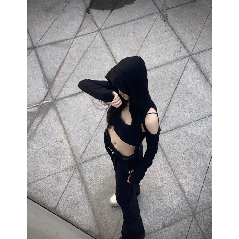 ÁO KHOÁC CROPTOP CÓ MŨ KHOÉT VAI TAY DÀI