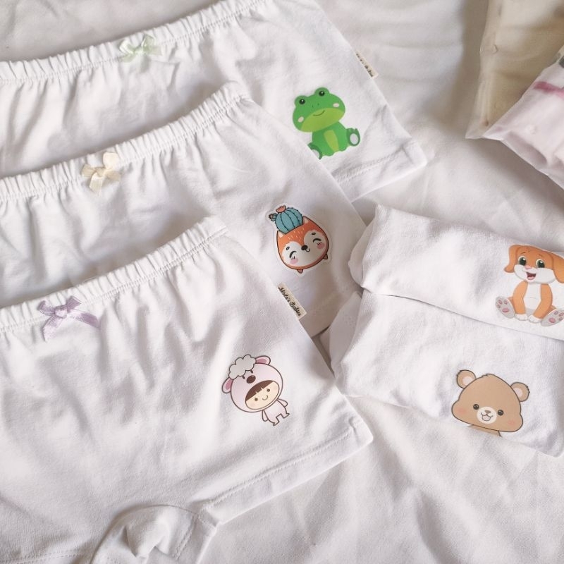 Chip đùi bé gái cotton trắng tinh