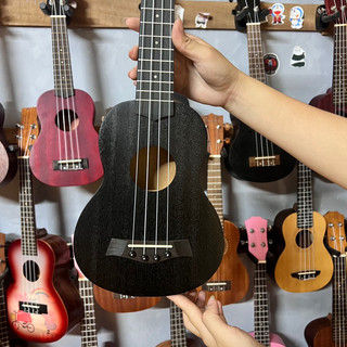 ĐÀN UKULELE SOPRANO ĐEN HT