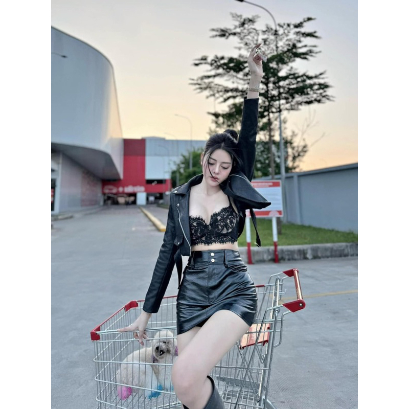 Chân váy da bóng 2 khuy QC