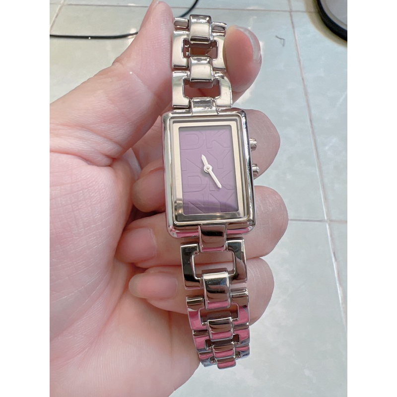 Đồng hồ Thụy sĩ nữ hiệu DKNY quartz