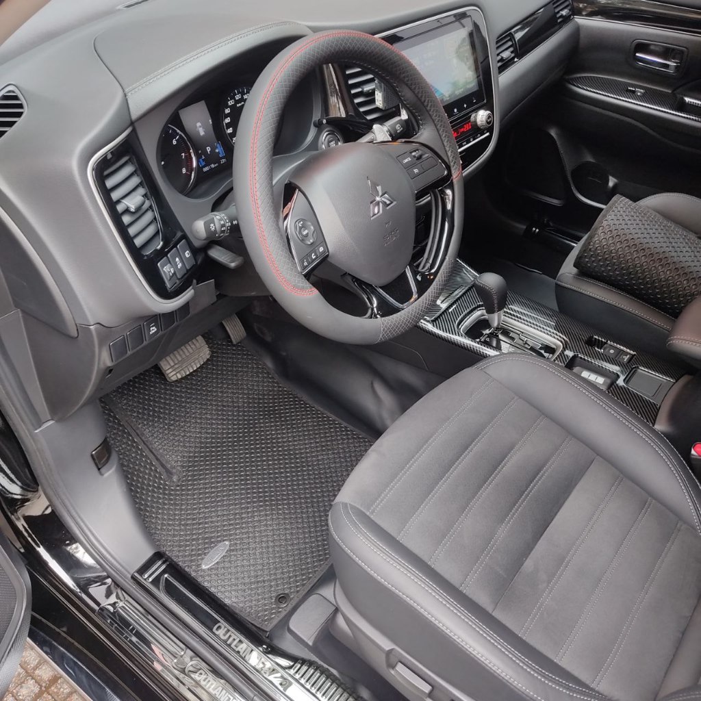 Thảm lót sàn ô tô UBAN cho xe Mitsubishi Outlander - Nhập khẩu Thái Lan