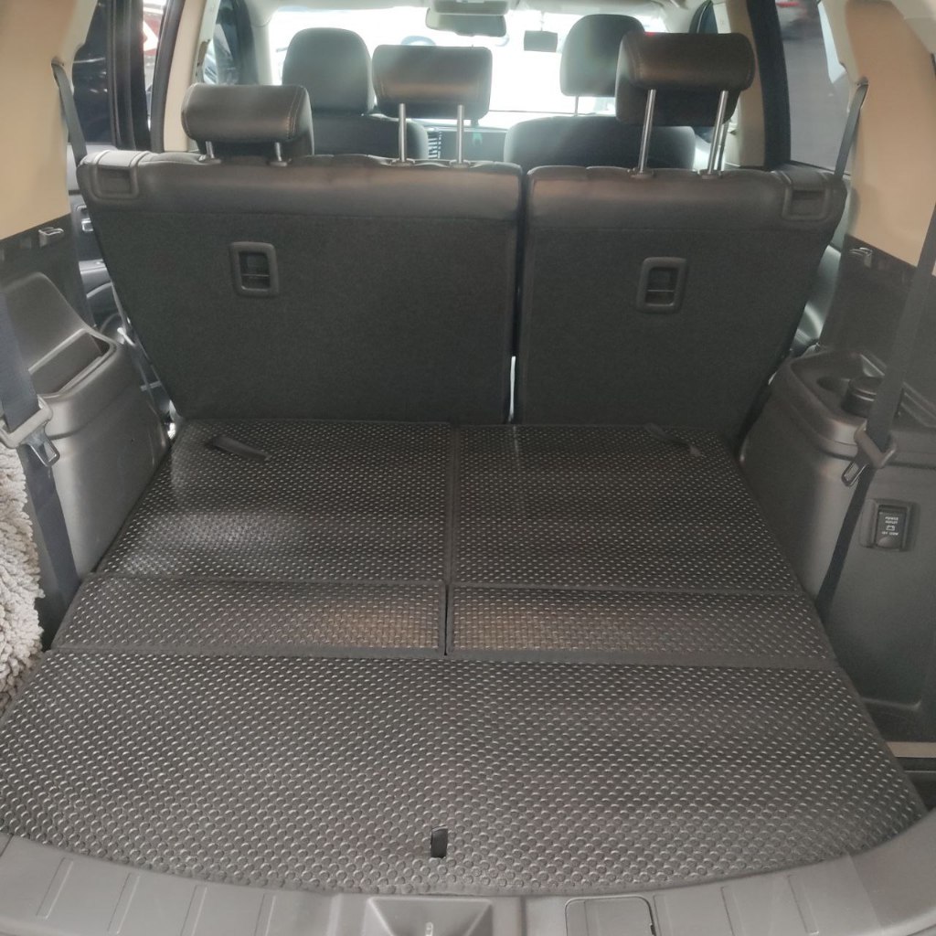 Thảm lót sàn ô tô UBAN cho xe Mitsubishi Outlander - Nhập khẩu Thái Lan