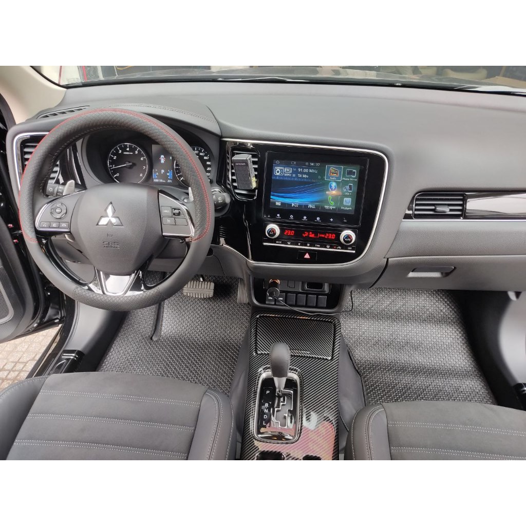 Thảm lót sàn ô tô UBAN cho xe Mitsubishi Outlander - Nhập khẩu Thái Lan