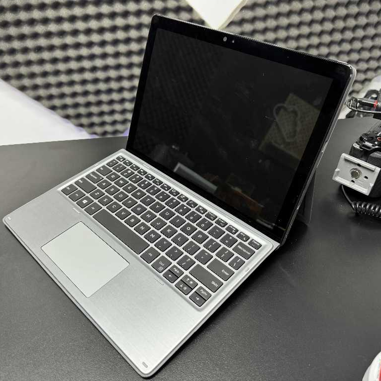 Laptop Dell Latitude 7200 2 in 1 i5/16GB/256GB 12.3-Inch Full HD cảm ứng tách rời phím