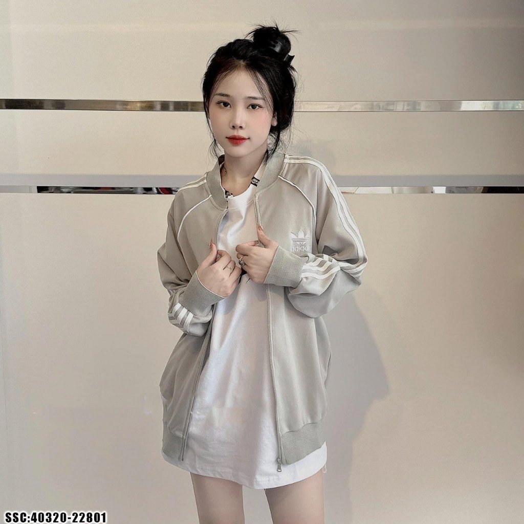 Áo Khoác adidas 3 Sọc Trắng Kẻ Tay Thêu Trước Ngực - Áo Khoác Nam Nữ Phong cách trẻ Hot Trend