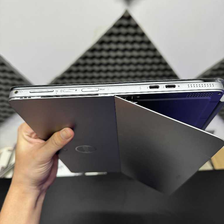 Laptop Dell Latitude 7200 2 in 1 i5/16GB/256GB 12.3-Inch Full HD cảm ứng tách rời phím