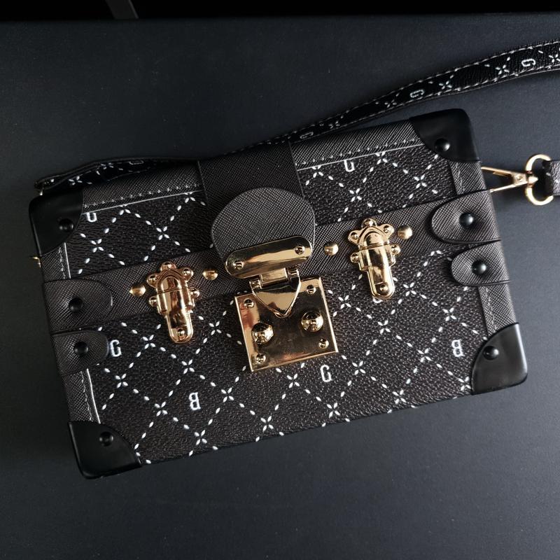 Túi hộp đeo chéo nam nữ cao cấp V32